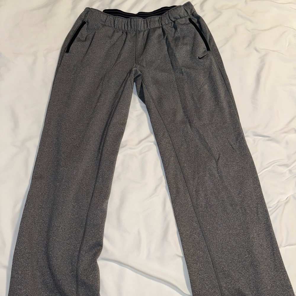 Nike Men's Gray Athletic Pants